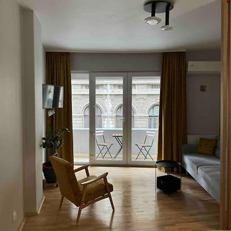 Double Studio Near University Square - 2 Balconies Bucharest Luaran gambar